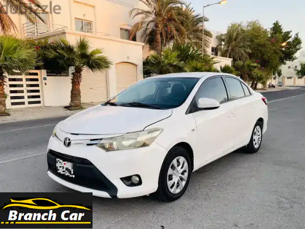 فرصة ذهبية! تويوتا يارس 2014 أوتوماتيك أبيض بحالة...