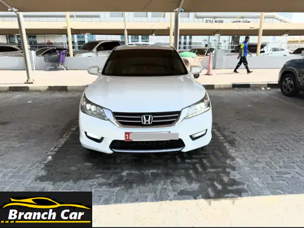 هوندا أكورد 2014 للبيع: نظافة فائقة، خالية من الحوادث | 178 ألف كم | 25 ألف درهم إماراتي