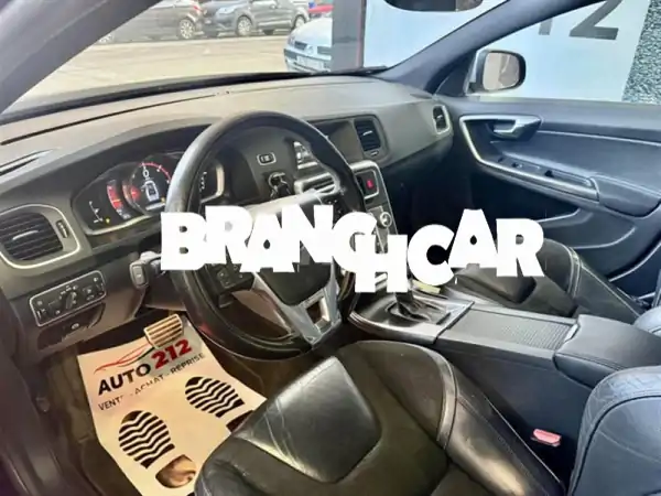 فولفو S60 ديزل 2016 أوتوماتيك: قيادة فاخرة وآمنة بالدار البيضاء (150 ألف كم، ضمان 3 أشهر، 153,000 درهم)