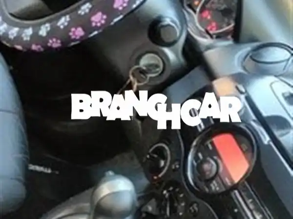 فرصة مميزة: مازدا 2 أوتوماتيك 2012 بنزين للبيع في المحمدية - نظيفة ومجهزة بالكامل