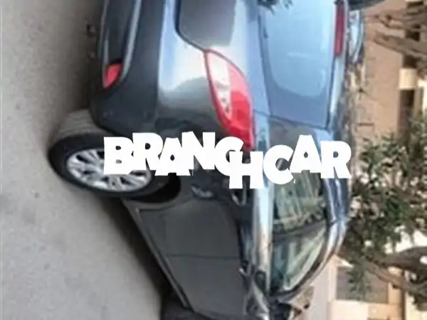 فرصة مميزة: مازدا 2 أوتوماتيك 2012 بنزين للبيع...