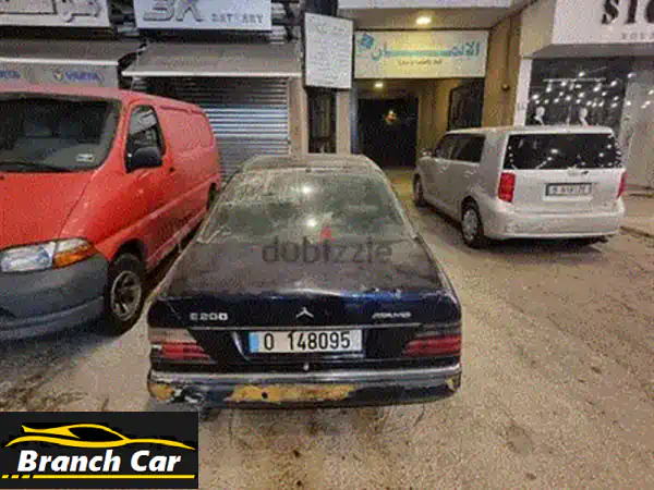 تويوتا 4 رانر 2004 بيك أب أبيض 4 سلندر بنزين: قوة موثوقة لمغامراتك القادمة!