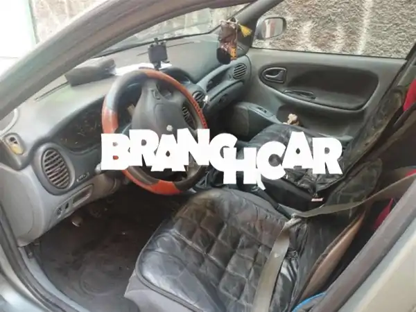 رينو ميجان 97 بمحرك بنزين جديد كلياً: قوة 9 خيول، اقتصادية، وجاهزة للانطلاق!