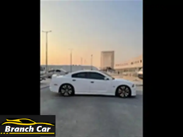 قوة أسطورية بانتظارك! دودج تشارجر SRT8 2012 أبيض مميز...