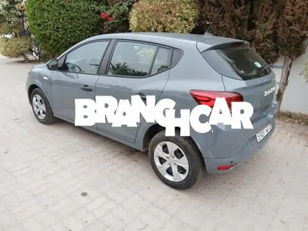 داسيا سانديرو إيسونس 2024 في أكادير