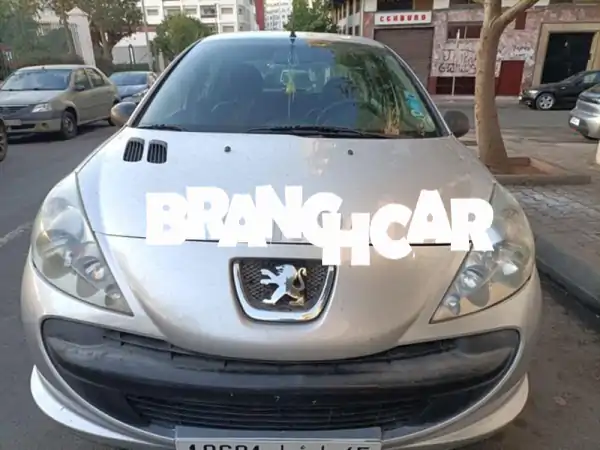 فرصة العمر! بيجو 206 بنزين 2011 للبيع - حالة ممتازة،...