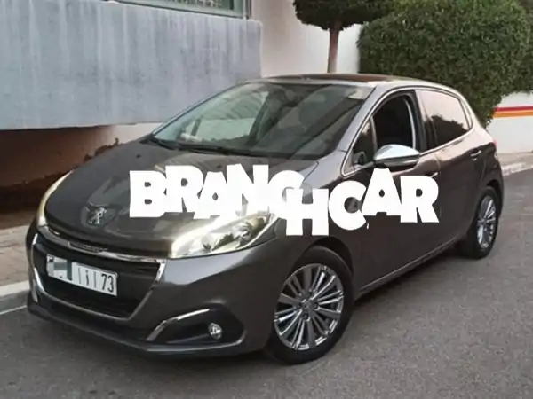 فرصة ذهبية: بيجو 208 موديل 2019 - ديزل - كاملة المواصفات - يد أولى | بسعر 128,000!