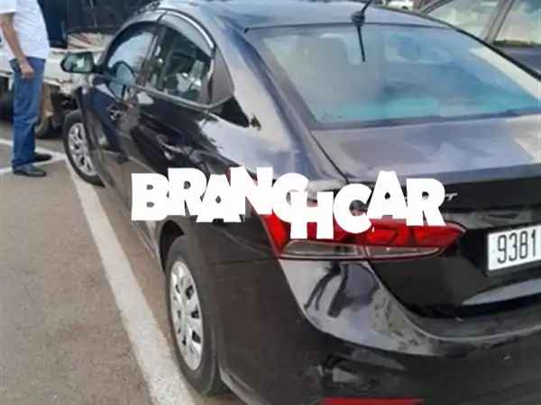 فرصة لا تعوض: هيونداي أكسنت 2020 - مالك أول - طلاء أصلي -...