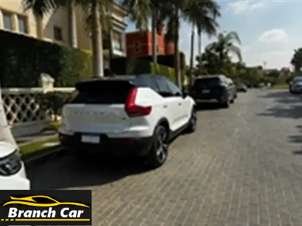 فولفو XC40 2021 للبيع بالشيخ زايد | الفخامة والأمان بانتظارك!