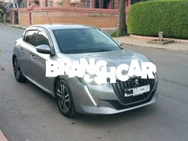 بيجو 208 ديزل 2021: حرية القيادة بين يديك! كاملة...