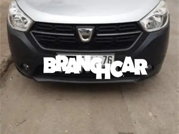 داسيا دوكر 2018 للبيع: سيارة عائلية وعملية بحالة ممتازة...