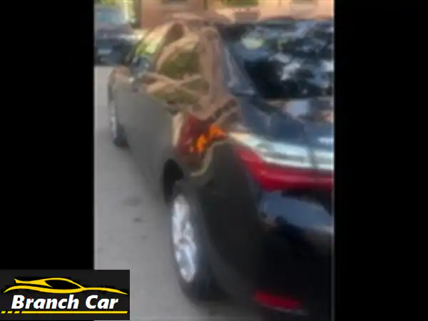 تويوتا كورولا 2019 الفئة الثانية: سوداء فخمة بحالة ممتازة | صيانة معتمدة 125 ألف كم