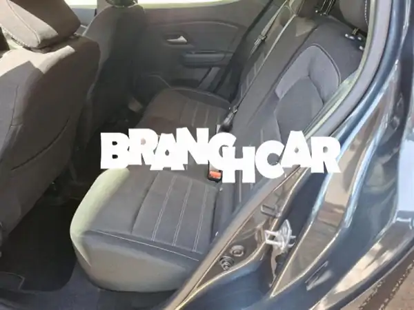 داشيا سانديرو شبه جديدة: 5000 كم فقط! فرصة ذهبية...