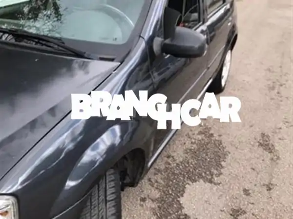 فرصة مميزة بطنجة: داسيا لوغان ديزل 2013 - كيلومتراج أصلي، حالة استثنائية واقتصادية بامتياز!