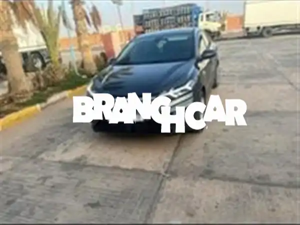 فرصة مميزة: داتشيا لوغان ديزل 2023 للبيع في العيون...