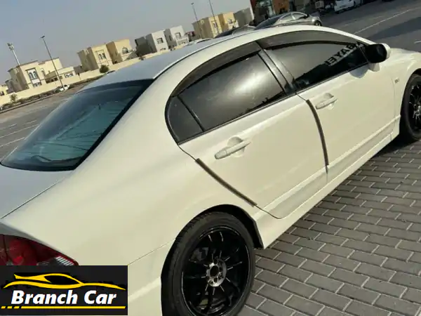 هوندا سيفيك 2008 للبيع: بحالة ممتازة، صبغ وتواير جديدة...