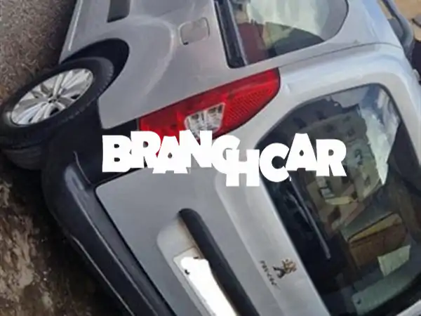 فرصة لا تعوض! بيجو بارتنر تيبيه 2018 | نظيفة جداً | خالية من الحوادث | بسعر 132,000