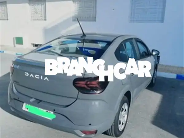 فرصة لا تُعوّض بمرتيل: داسيا لوغان 2024 كأنها جديدة! [5000 كم فق