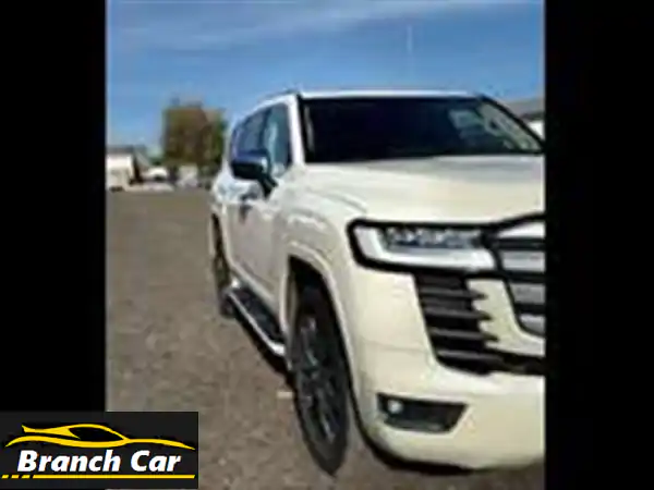 تويوتا لاندكروزر 2022 للبيع بأبوظبي: القوة، الفخامة، والمغامرة بانتظارك!