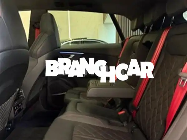 أودي Q8 S-Line 50 TDI Quattro ديزل 2025 | مستوردة، 10,000 كم | فخامة وأداء