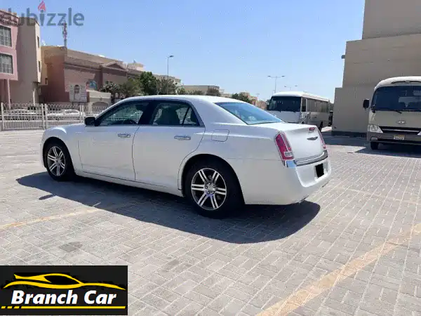 امتلك الفخامة والأداء: كرايسلر C300 كوبيه 2014 V6 أبيض فل كامل للبيع – عداد 97 ألف فقط!