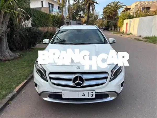 مرسيدس GLA 220 CDI 4 Matic 2015 | أول يد | ديزل فاخرة ودفع رباعي...