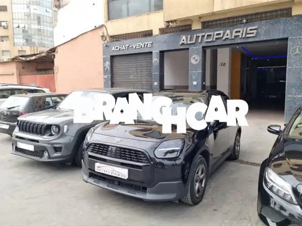 ميني كونتري مان إيسنس مايفير