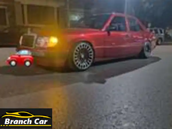 امتلك الفخامة! مرسيدس بنز E200 بحالة ممتازة | 111 ألف كم...