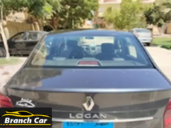 رينو 207 للبيع: دواخل فابريكة، كاوتش جديد، جنوط سبور... جاهزة للانطلاق!