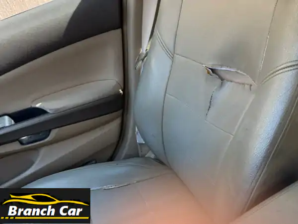 هوندا 2009 بيضاء لؤلؤية للبيع: مشروعك المثالي أو...