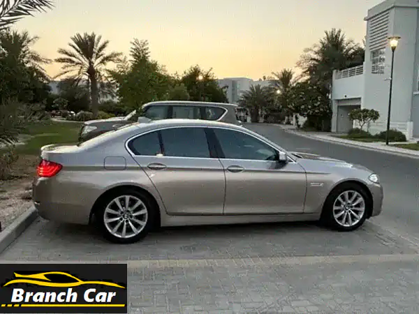 BMW 528i 2016 ذهبي للبيع: وكالة البحرين، ممشى 120 ألف، صيانة كاملة، بدون حوادث! | فخامة لا تُضاهى