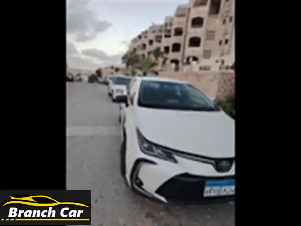 امتلك الفخامة والاعتمادية: تويوتا كورولا الفئة الأولى – زيرو مصروف، جاهزة للانطلاق!