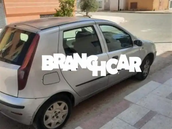 فيات بونتو 2004 للبيع: نظافة المصنع، كماليات...