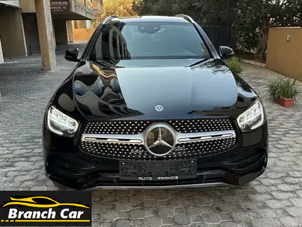 Mercedes GLC 300 AMGline 4 matic 2020 black (clean carfax52000 miles)
