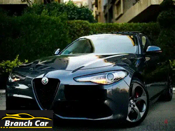 ألفا روميو جوليا 2018 سوبر: فابريكا بالكامل، صيانات توكيل | فرصة لامتلاك الأناقة الإيطالية (أزرق كحلي)