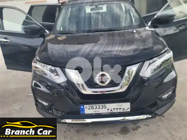 نيسان روغ 2018 أسود بحالة المصنع | دفع رباعي فاخر...