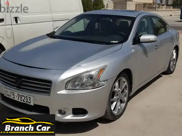 نيسان ماكسيما 2011 رمادي: فخامة، أمان، وأداء يعتمد...