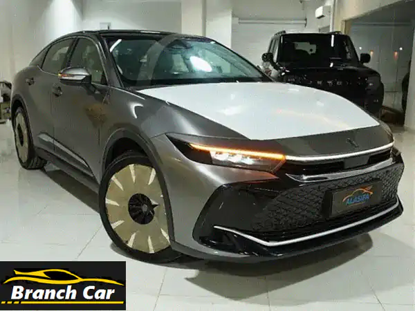 تويوتا كراون 2023 الفضية الجديدة كلياً: قمة...