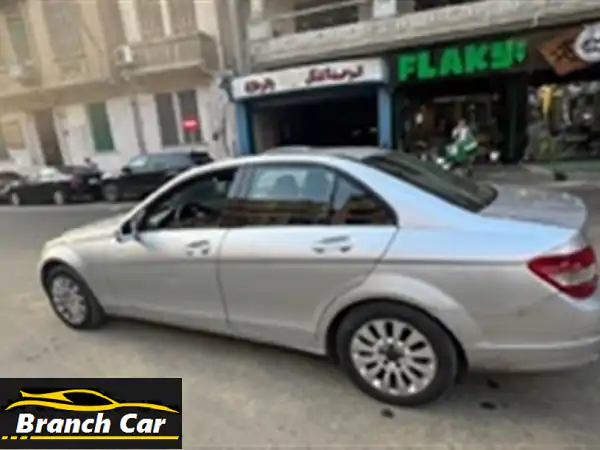 فرصة مميزة: مرسيدس C 180 موديل 2009 فابريكة بالكامل - استعمال طبيب راقٍ
