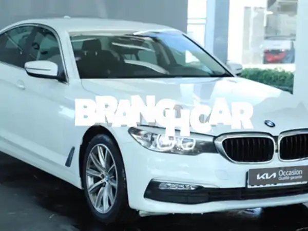 كيا  بي ام دبليو الفئة 3