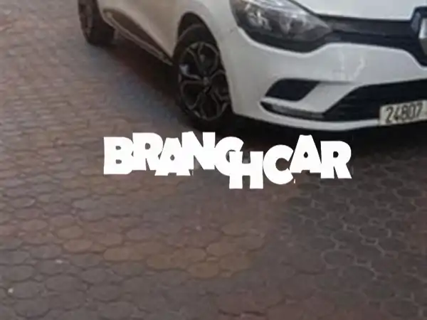 رينو كليو 4 2018 للبيع: أناقة فرنسية، اقتصادية، ومجهزة بالكامل | لا تفوت الفرصة!