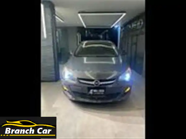أوبل أسترا 2014 للبيع بمصر الجديدة: سيارة عائلية...