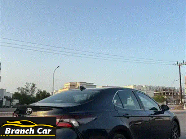 فرصة لا تُعوّض: تويوتا كامري 2017 XSE الفاخرة للبيع - وارد، بني وأنيق | 4600 ر.ع