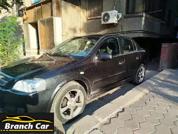 نيسان نصف نقل 1998 بصندوق مغلق - استثمر في شريك عملك! | حالة ممتازة ورخصة سارية.