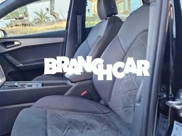 سيات ليون FR Plus 2025: يد أولى | 10,000 كم فقط | أداء رياضي فاخر!