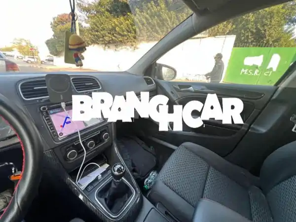 للبيع: فولكس فاجن جولف 6 موديل 2012 - 1.6 TDI - نظافة وكفاءة عالية