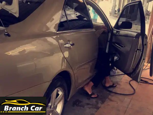 للبيع تويوتا كامري 2003 لون ذهبي، دواخل نظيفة، مع...