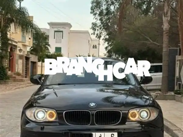 BMW الفئة الأولى بنزين أوتوماتيكية 2011 في تطوان