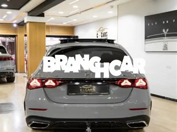مرسيدس E300 de: الأفخم والأكثر تجهيزًا في السوق! (202600 كم) من Ccars!