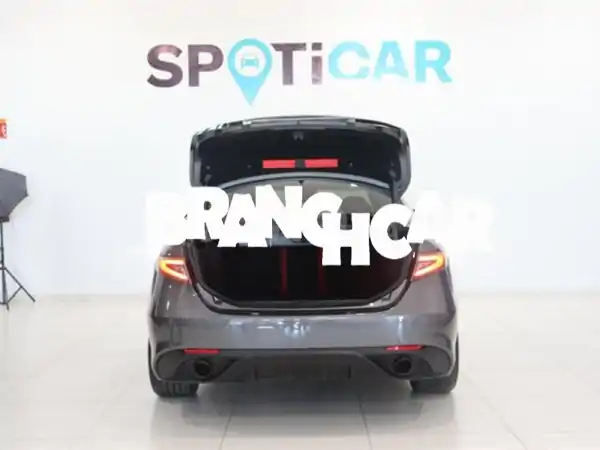 Stellantis  ALFA ROMEO Giulia  2024